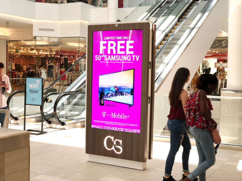 TMobileCambridgeSideMall_Advertising_Universal_Media Universal Media